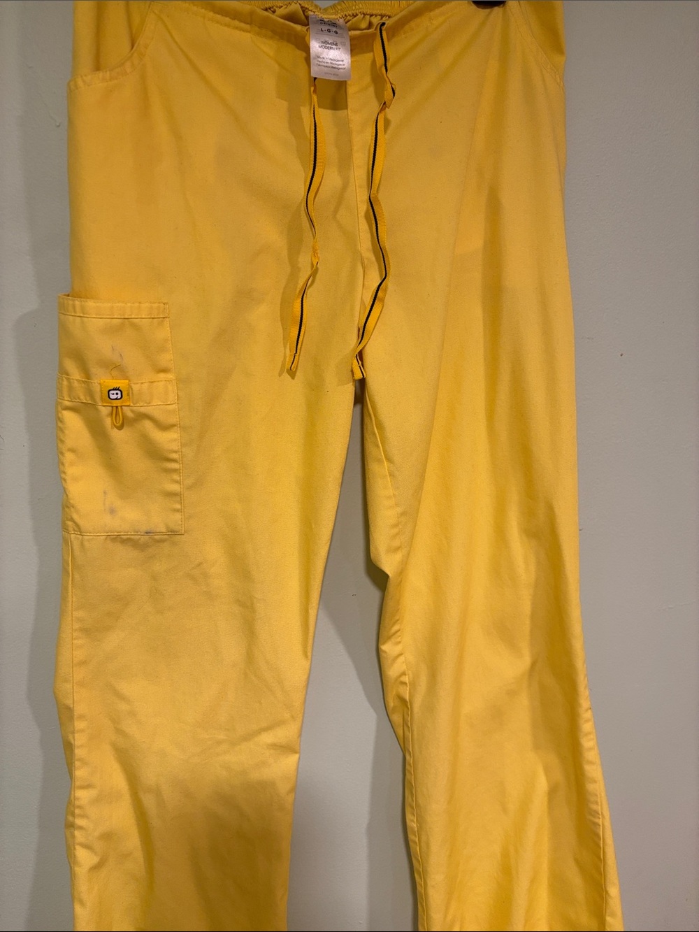 WonderWink Women’s drawstring scrub pants in yellow